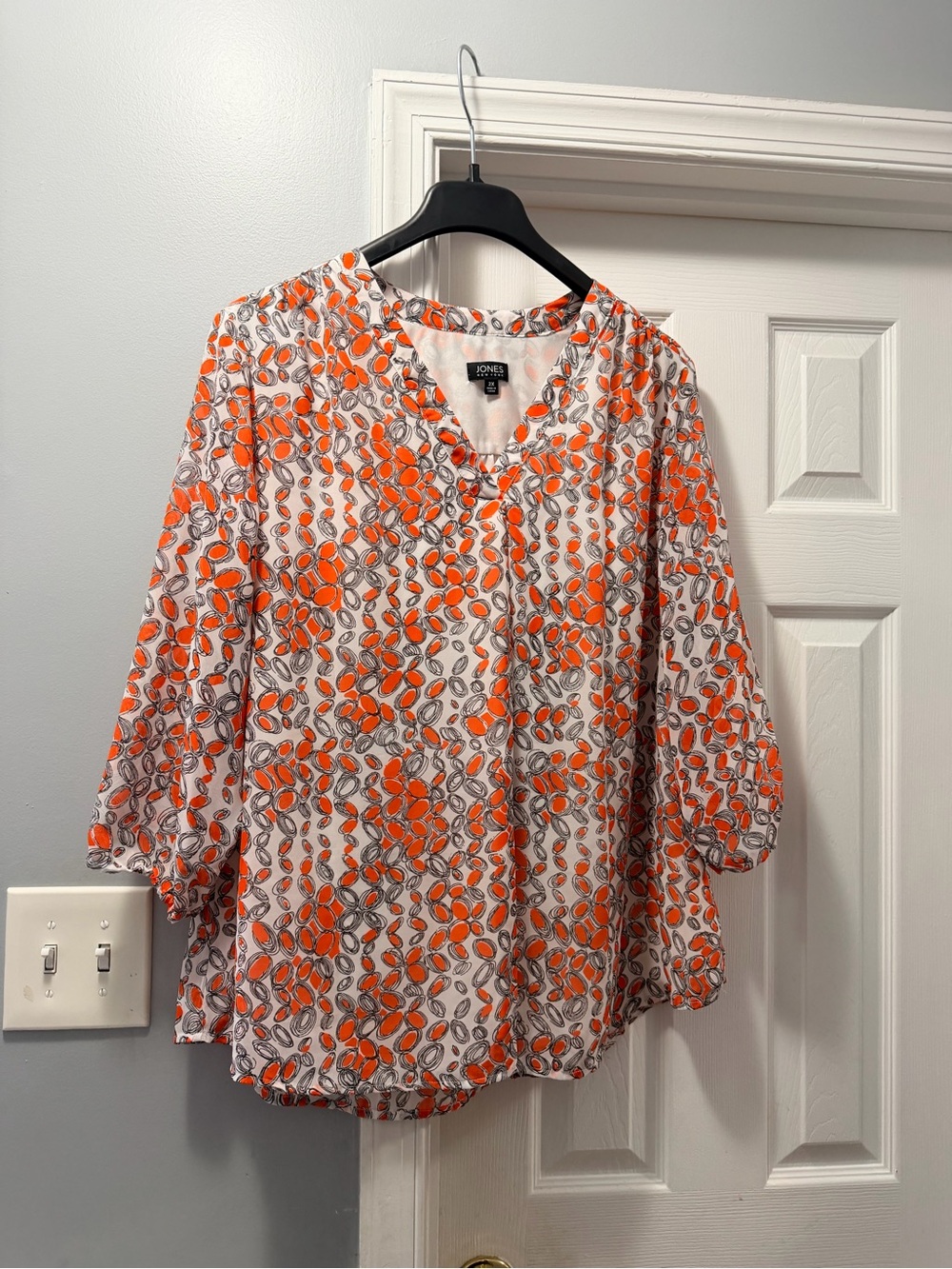 2x Jones New York Orange Floral V-Neck Blouse